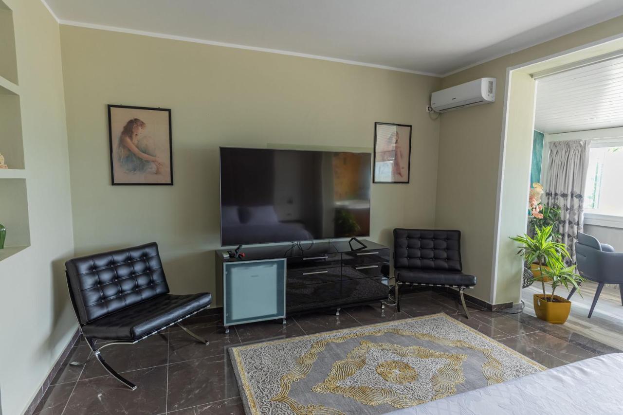Hotel Pirro Vlore Luaran gambar