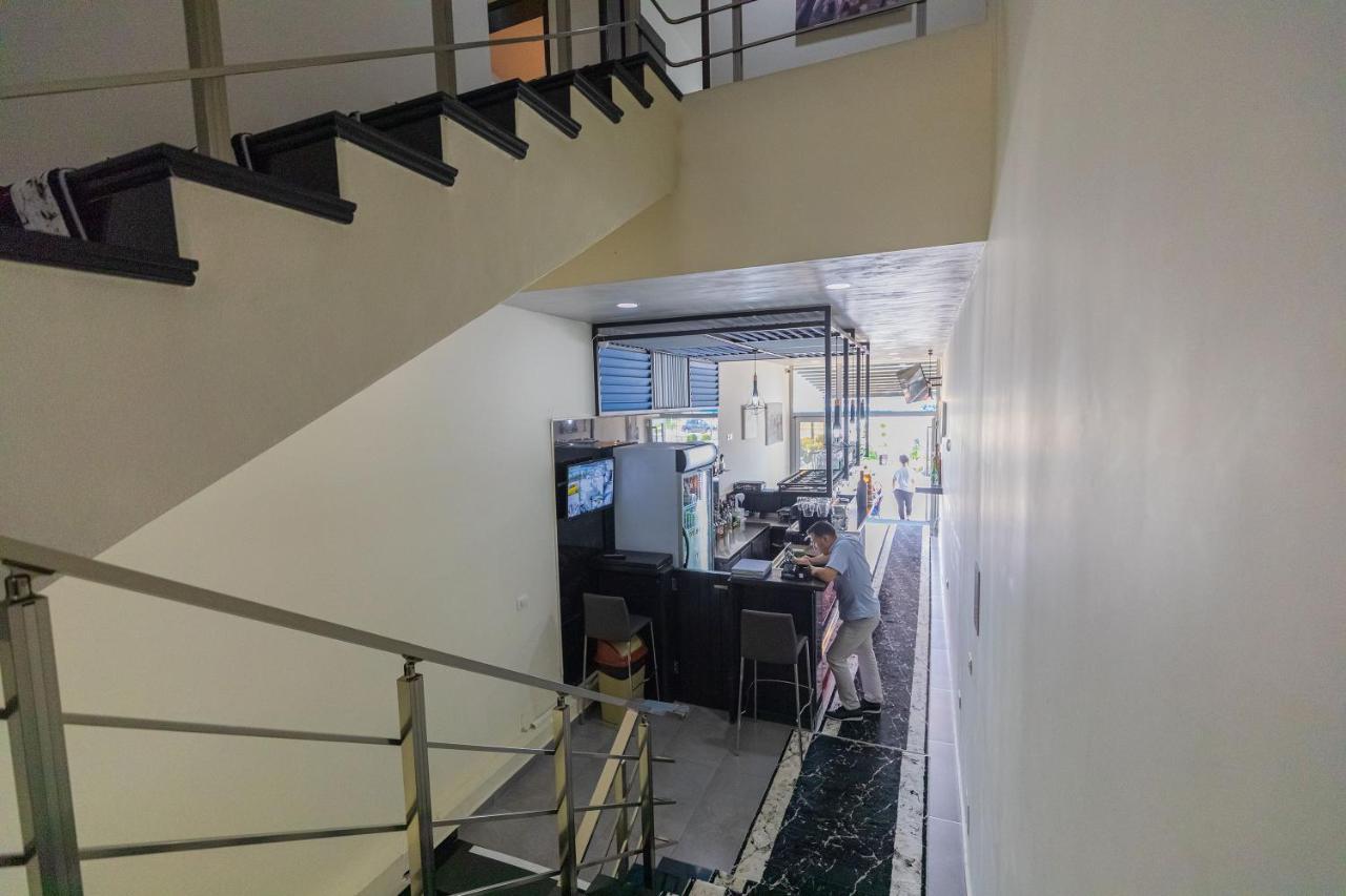 Hotel Pirro Vlore Luaran gambar