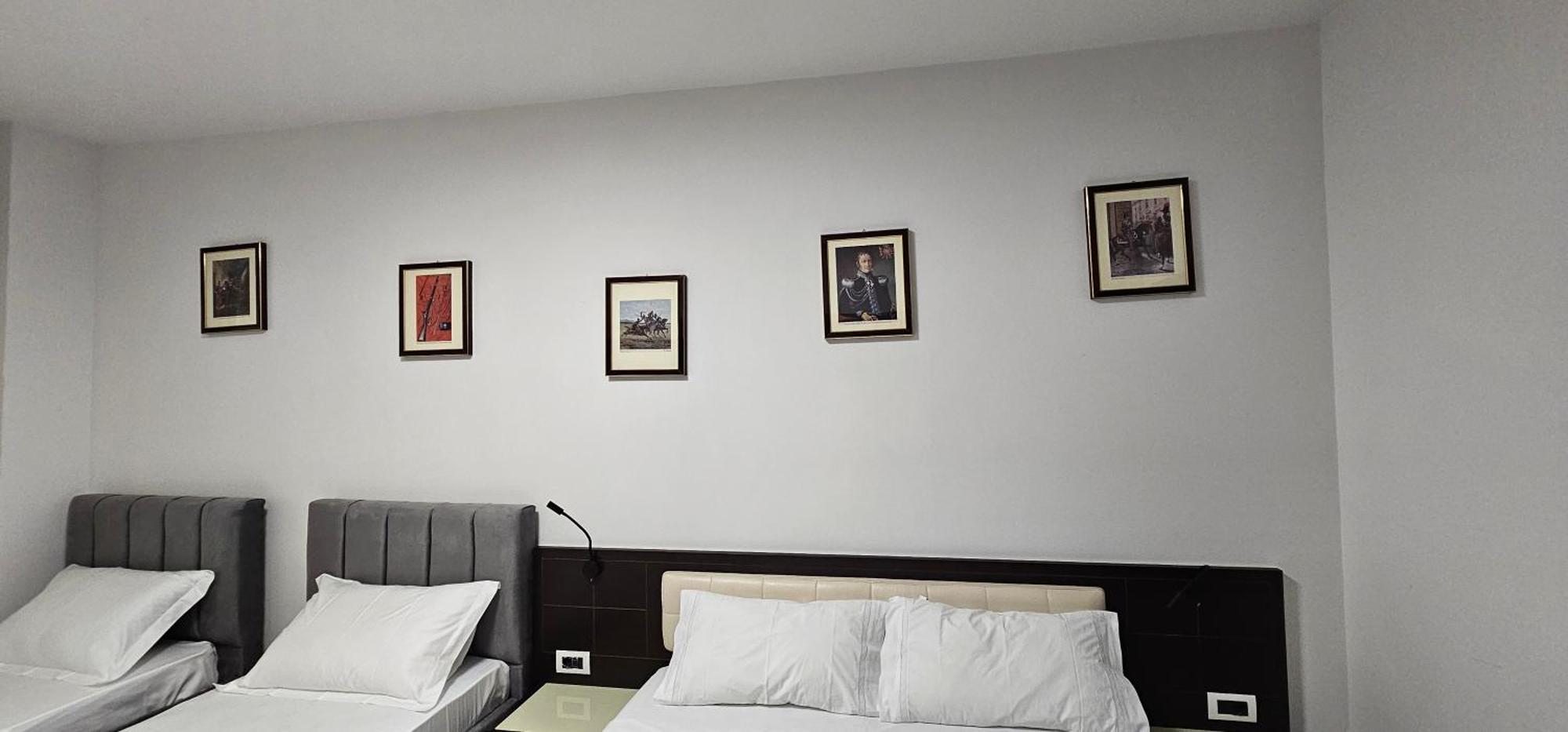 Hotel Pirro Vlore Bilik gambar