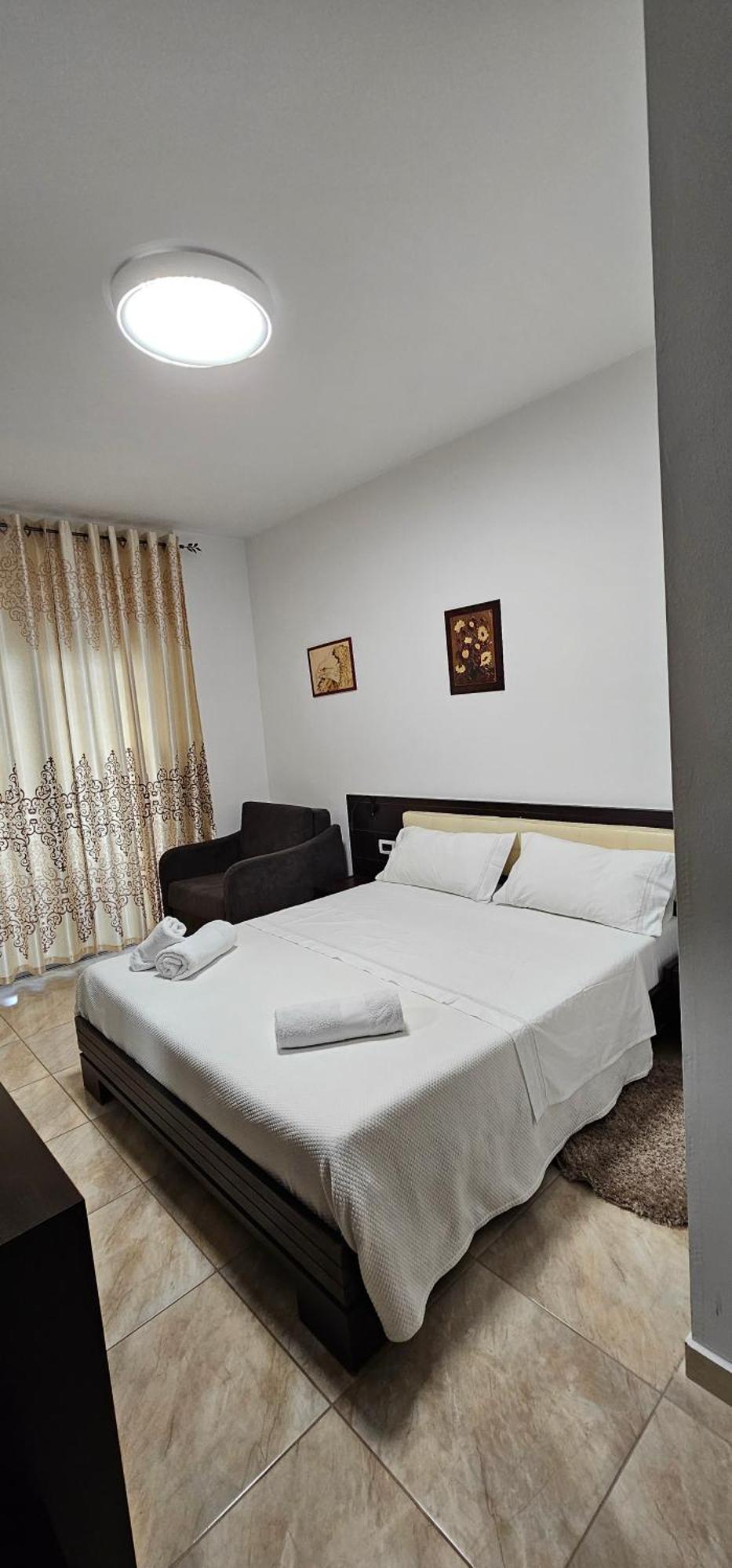Hotel Pirro Vlore Bilik gambar